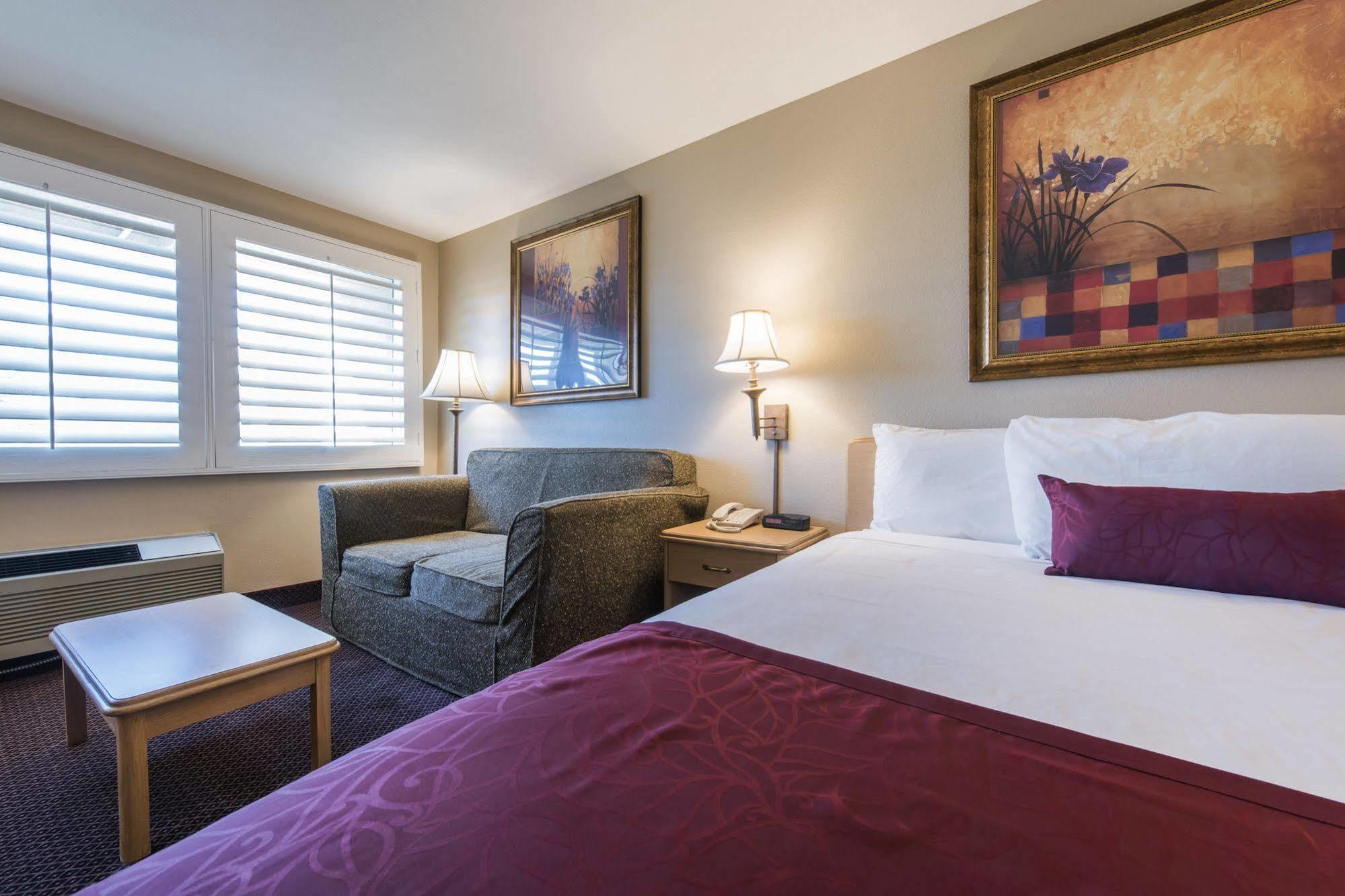 Grand Vista Hotel Simi Valley Eksteriør bilde