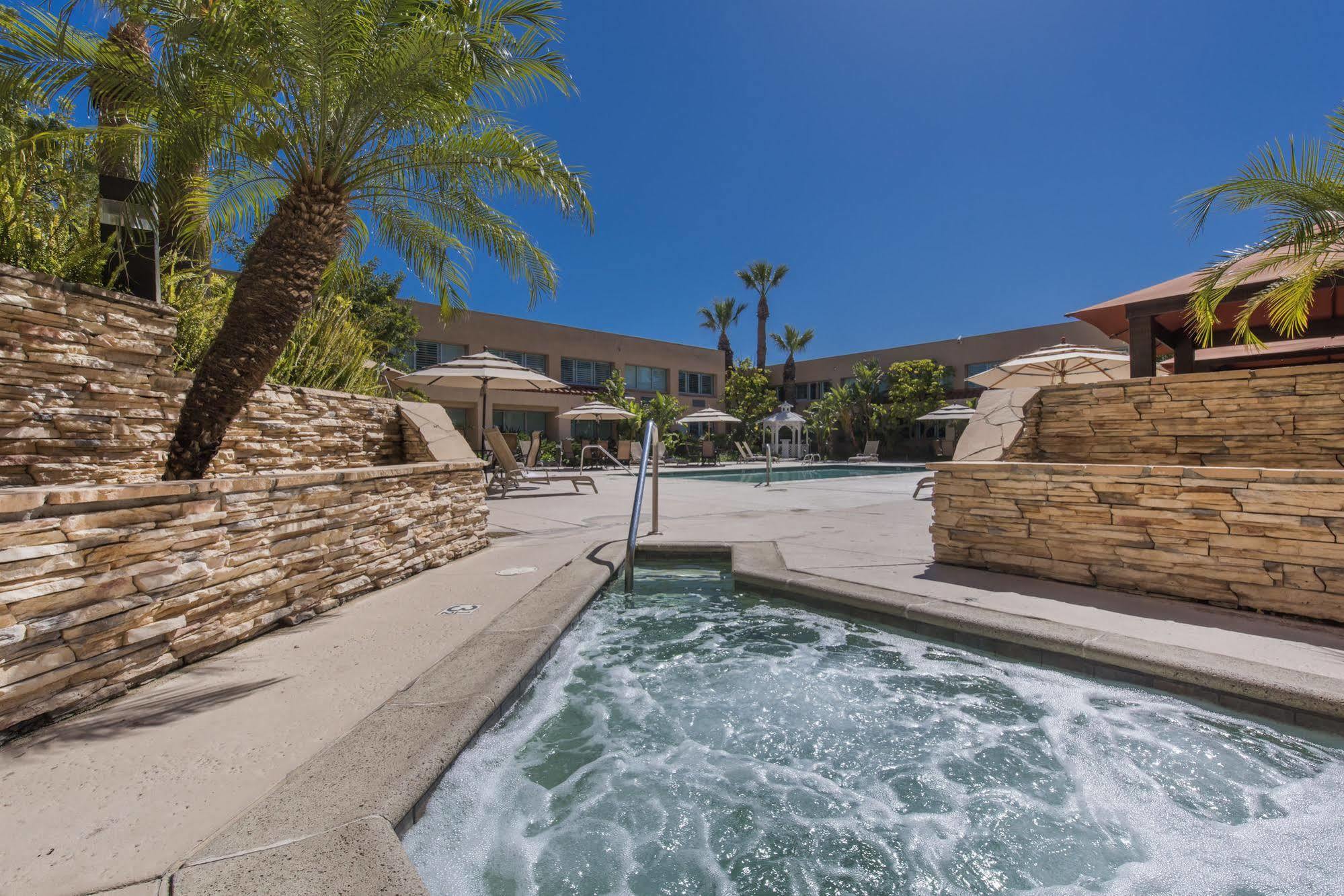 Grand Vista Hotel Simi Valley Eksteriør bilde